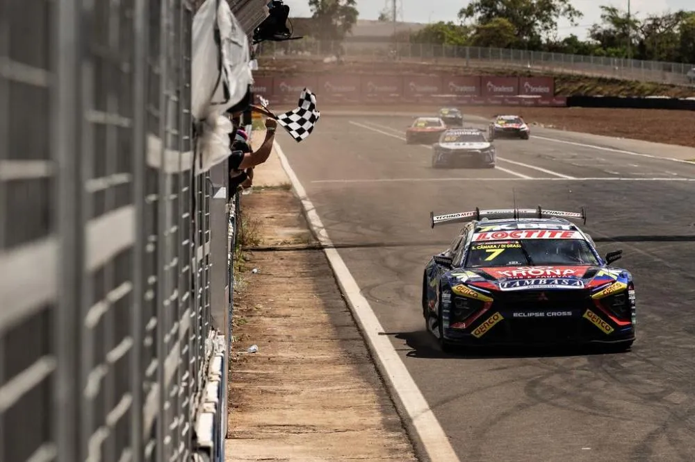 Mitsubishi vence prova endurance com Sérgio Sette Câmara e Lucas di Grassi (José Mário Dias/JMD Photo)