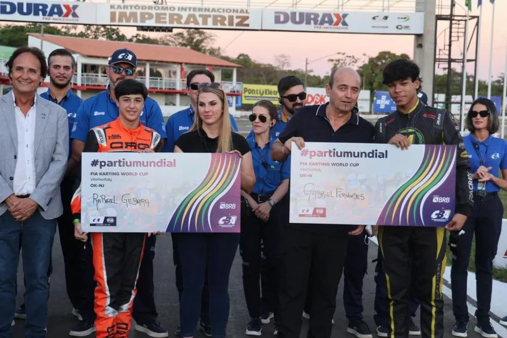 Raphael Gebara e Gabriel Fernandes foram premiados na Copa Brasil de Kart (Fabio Oliveira / Radical Motors)